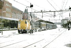 NS2335 met energiewagen  Groningen-Leeuwarden